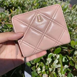 (NWT)Marc Jacobs Quilted Soft Shot Women's Bifold Wallet